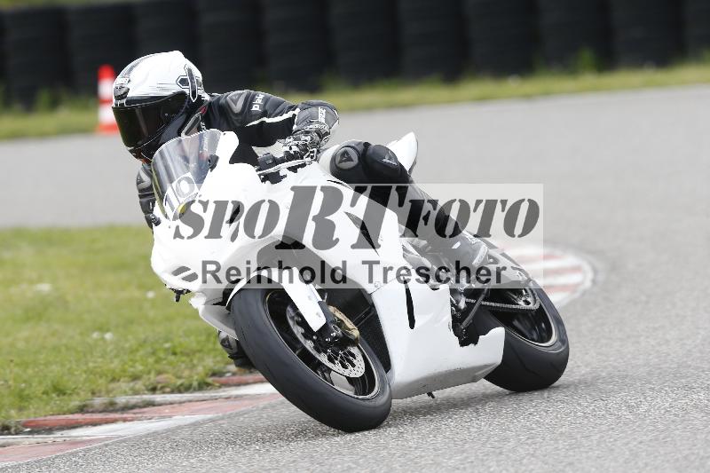 /Archiv-2025/09 22.04.2025 Cornu Master School ADR/rot-rouge/10